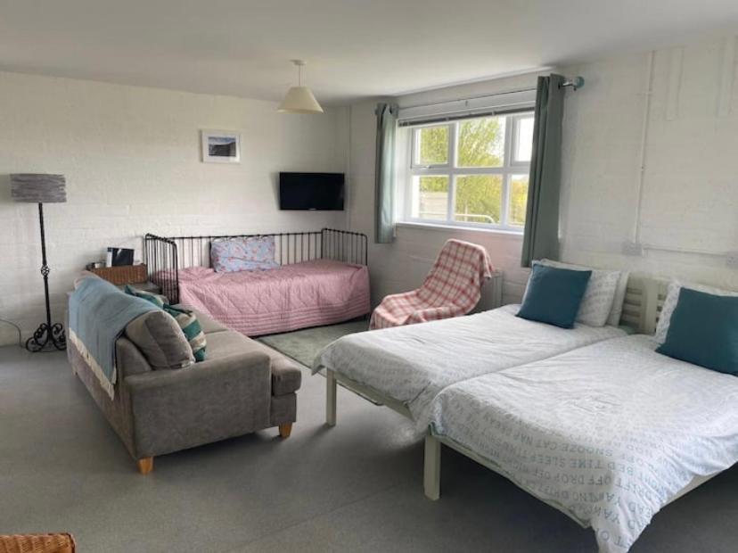 Mill House Studio Apartment Stranocum Bagian luar foto