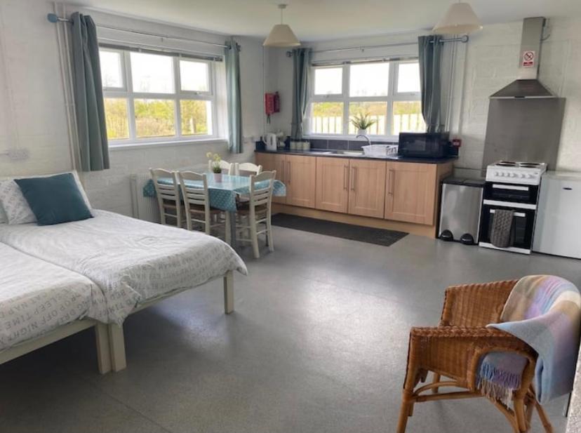 Mill House Studio Apartment Stranocum Bagian luar foto