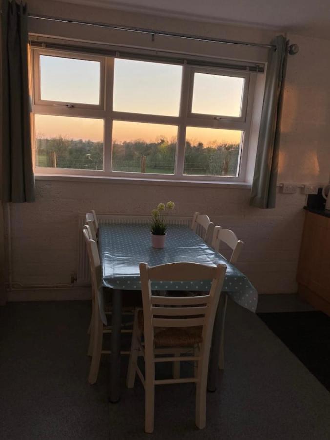 Mill House Studio Apartment Stranocum Bagian luar foto