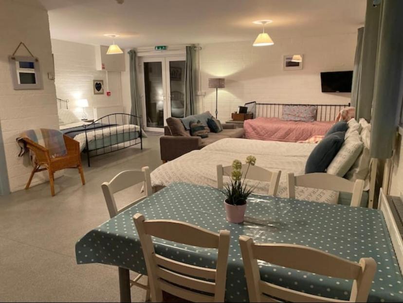 Mill House Studio Apartment Stranocum Bagian luar foto