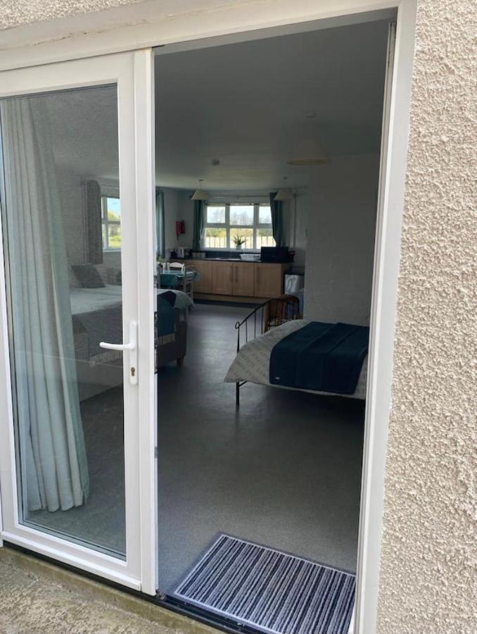 Mill House Studio Apartment Stranocum Bagian luar foto
